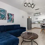 Four Season By Renters *
