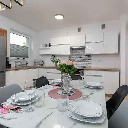 Four Season By Renters Appartement Kołobrzeg